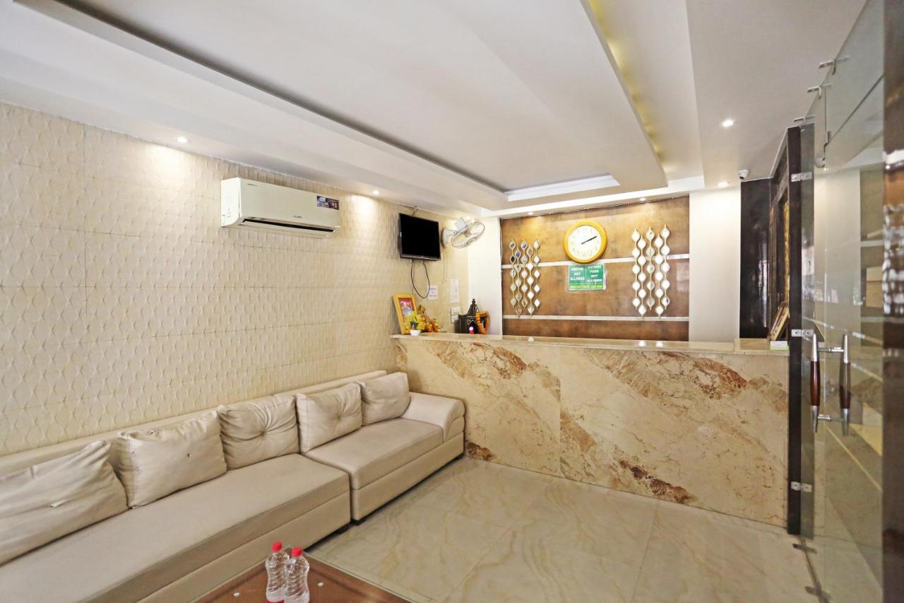 Hotel Iconic Near Delhi Igi International Airport Нью-Дели Экстерьер фото