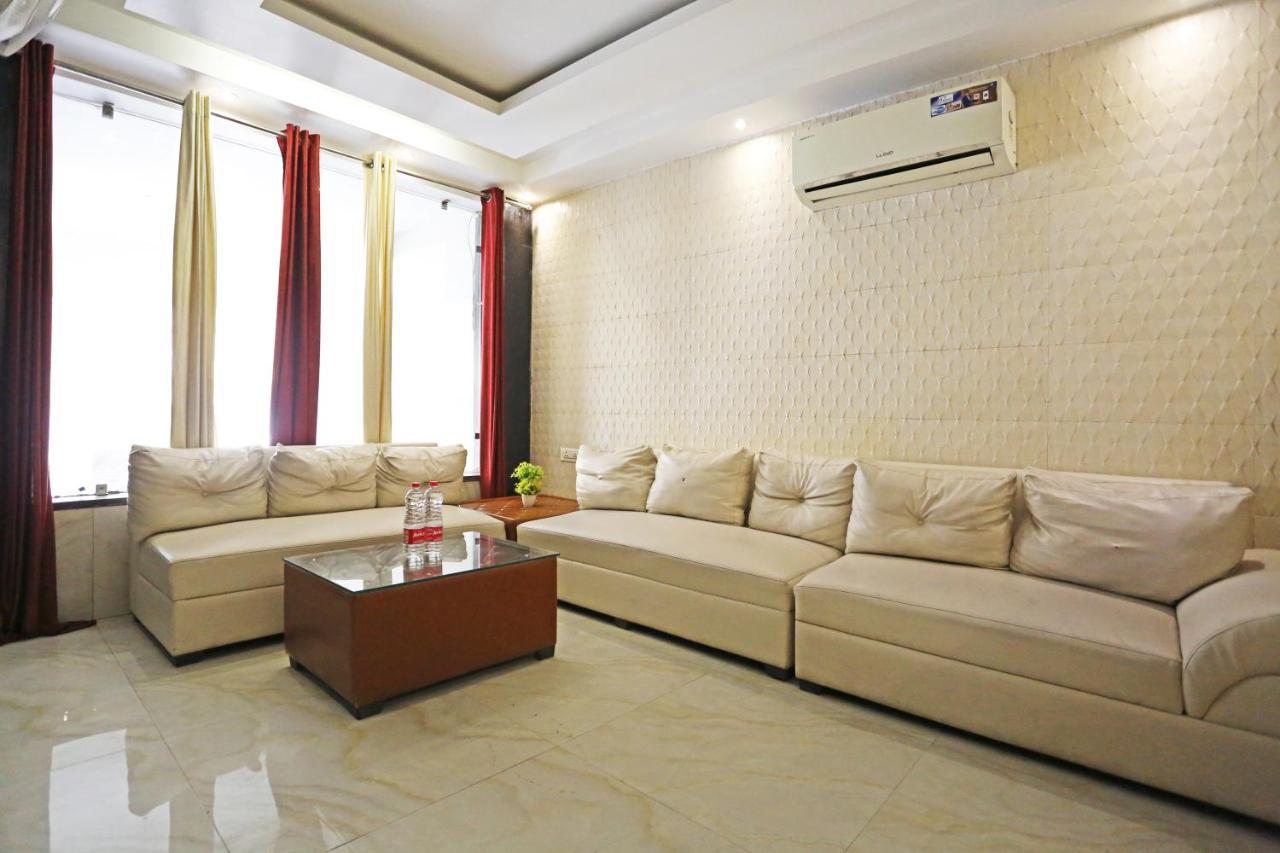 Hotel Iconic Near Delhi Igi International Airport Нью-Дели Экстерьер фото