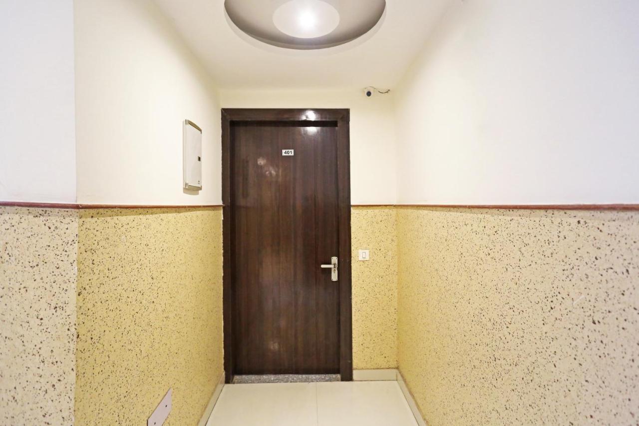 Hotel Iconic Near Delhi Igi International Airport Нью-Дели Экстерьер фото