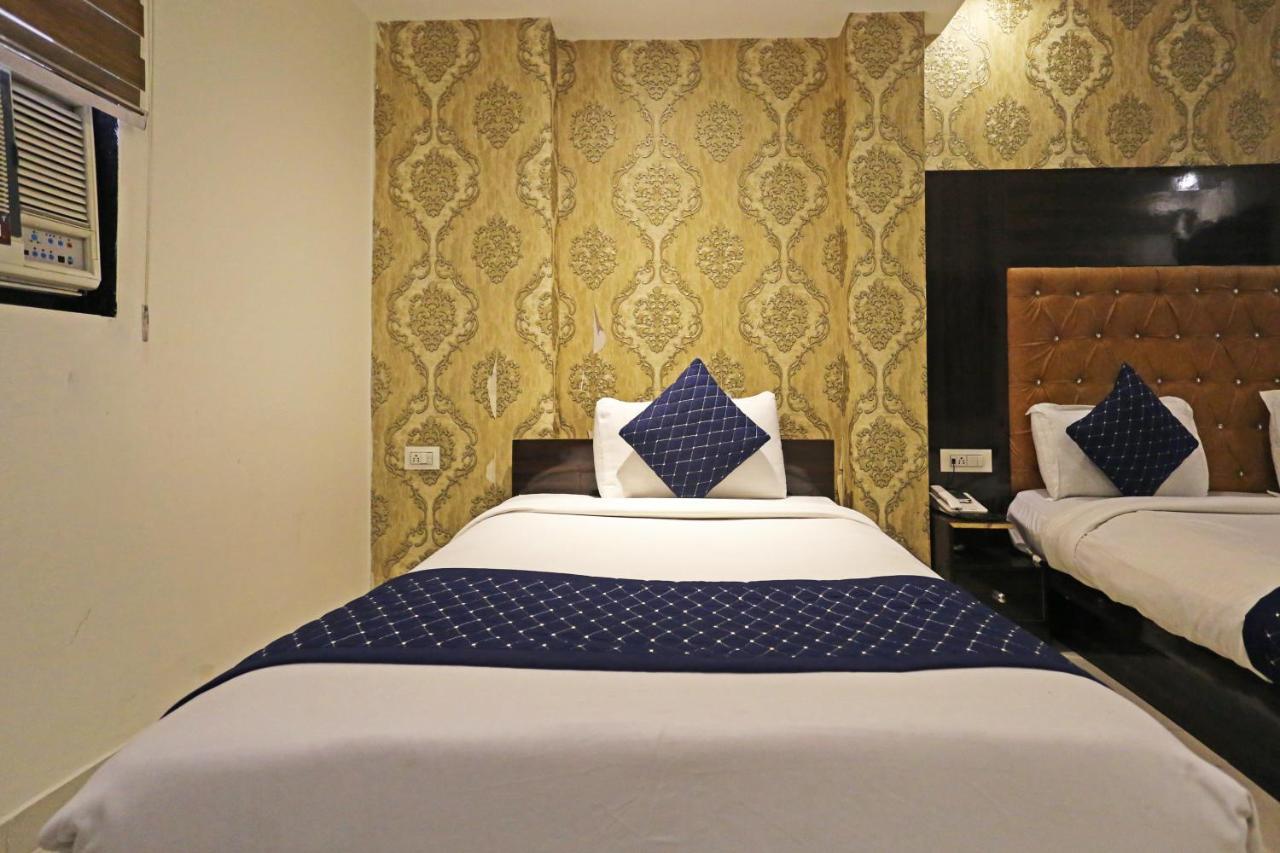 Hotel Iconic Near Delhi Igi International Airport Нью-Дели Экстерьер фото
