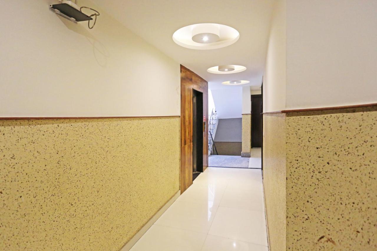 Hotel Iconic Near Delhi Igi International Airport Нью-Дели Экстерьер фото