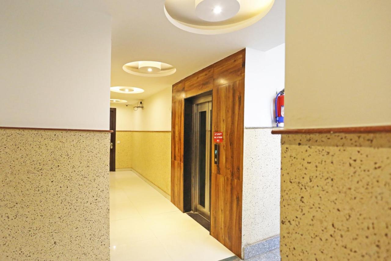 Hotel Iconic Near Delhi Igi International Airport Нью-Дели Экстерьер фото